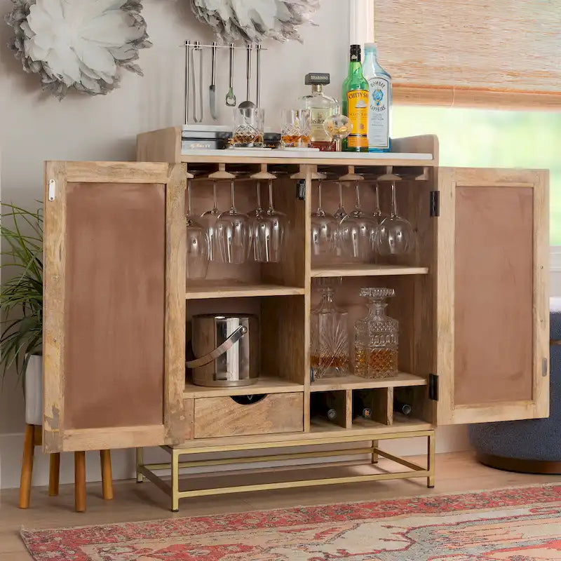 Meuble bar en bois avec plateau en marbre