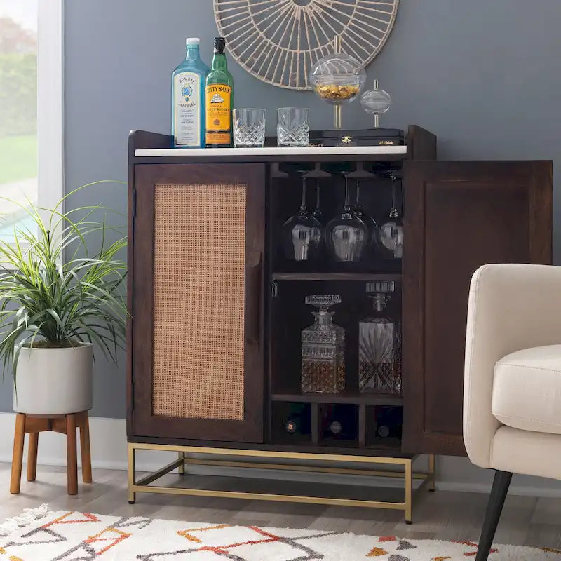 Meuble bar en bois avec plateau en marbre